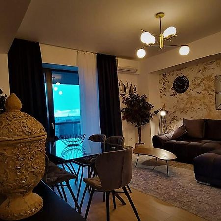 Appartamento Prime Location, Sea View Flat Near The Beach Constanţa Esterno foto