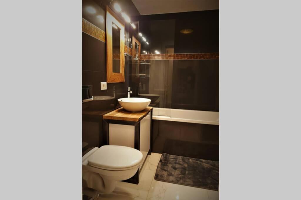 Appartamento Prime Location, Sea View Flat Near The Beach Constanţa Esterno foto